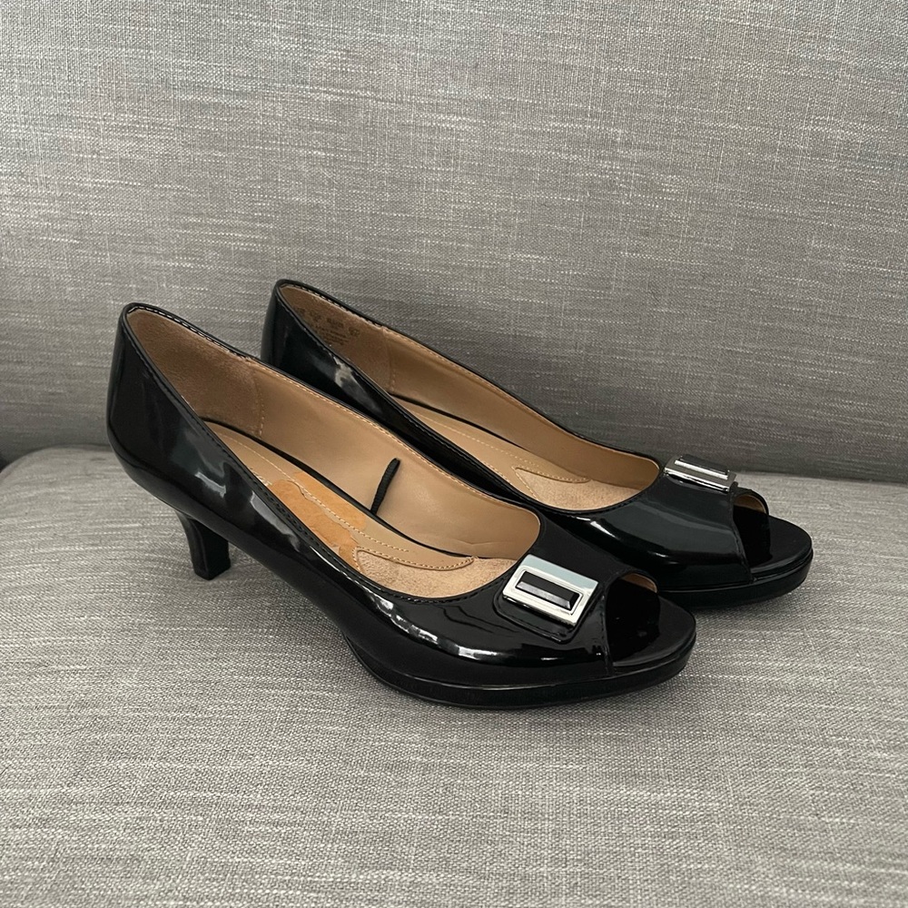 Womens Naturalizer Peep Toe Heels Size 8